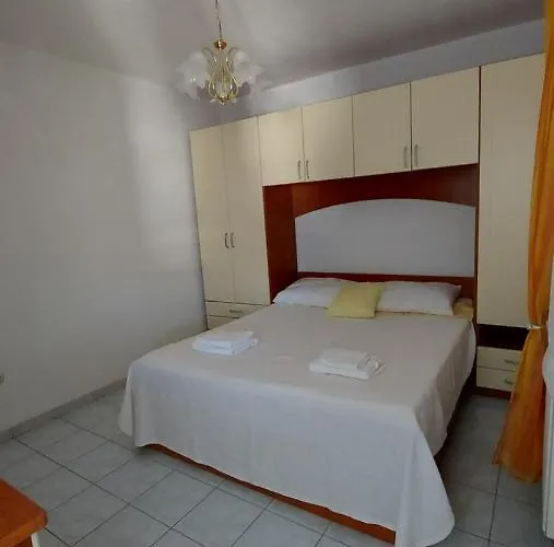 Apartment Galiot Kastela